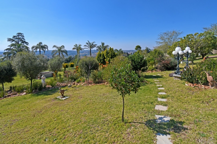 5 Bedroom Property for Sale in Poortview Gauteng