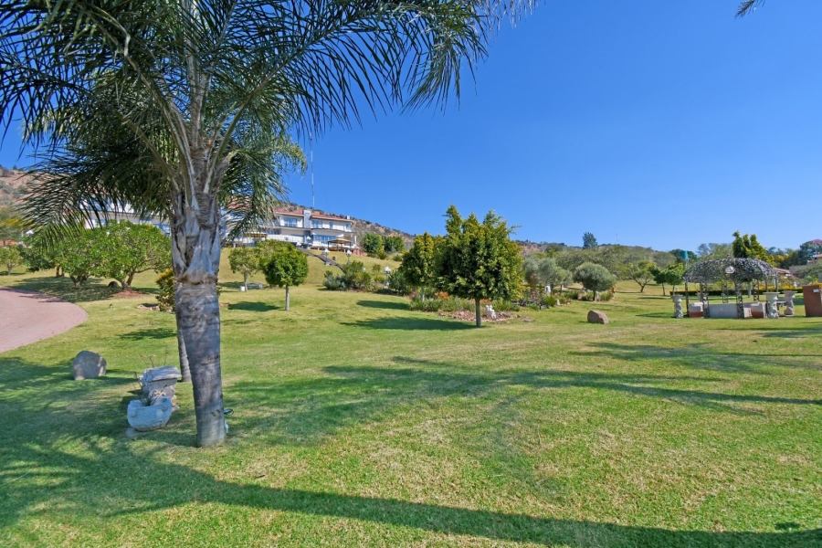5 Bedroom Property for Sale in Poortview Gauteng