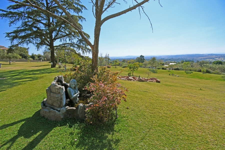 5 Bedroom Property for Sale in Poortview Gauteng