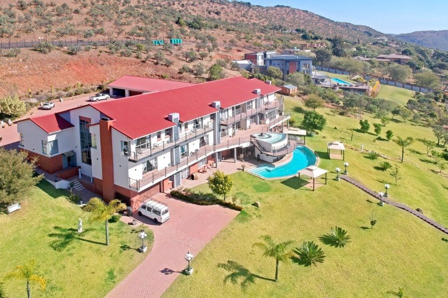 5 Bedroom Property for Sale in Poortview Gauteng