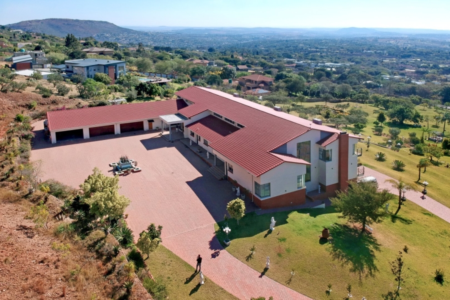 5 Bedroom Property for Sale in Poortview Gauteng