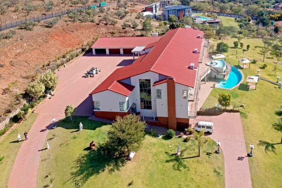 5 Bedroom Property for Sale in Poortview Gauteng