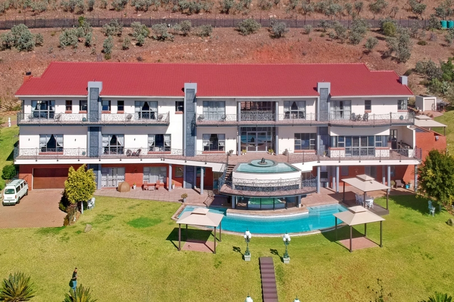 5 Bedroom Property for Sale in Poortview Gauteng