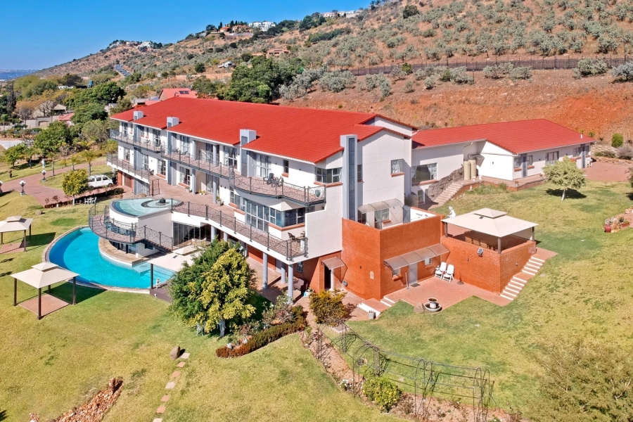5 Bedroom Property for Sale in Poortview Gauteng