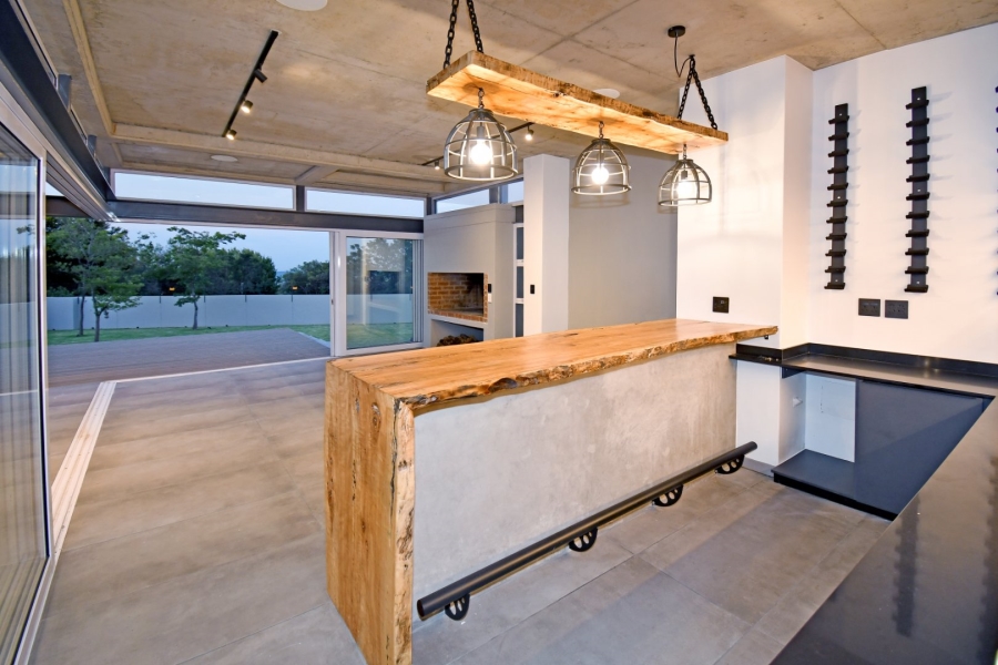4 Bedroom Property for Sale in Poortview Gauteng