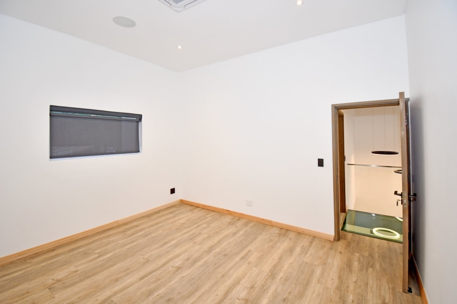 4 Bedroom Property for Sale in Poortview Gauteng