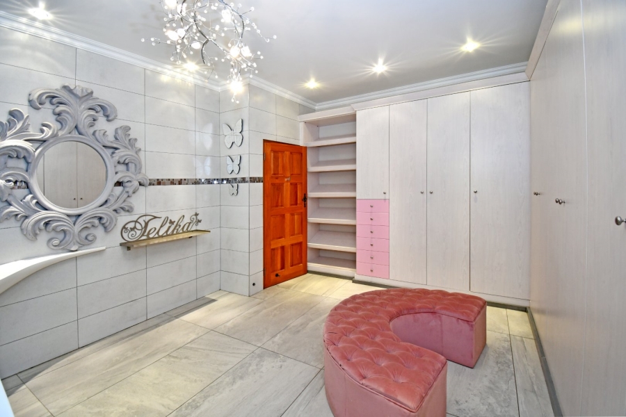 4 Bedroom Property for Sale in Poortview Gauteng