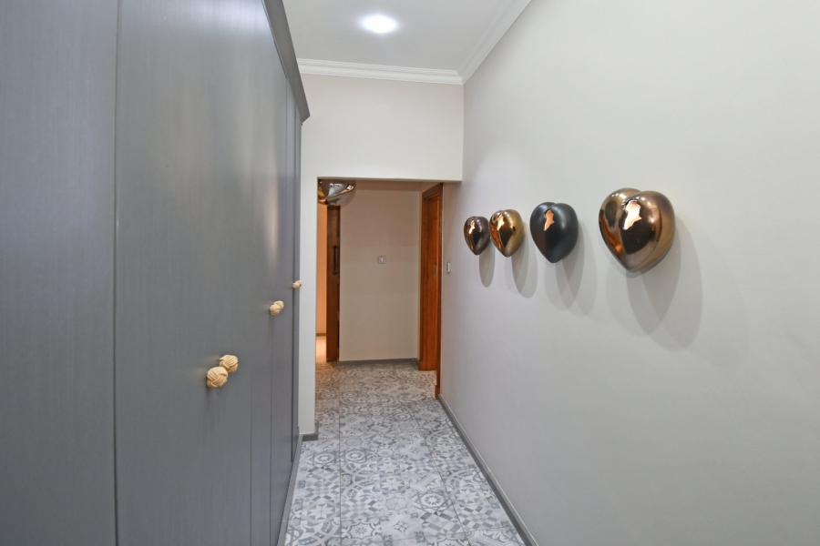 4 Bedroom Property for Sale in Poortview Gauteng