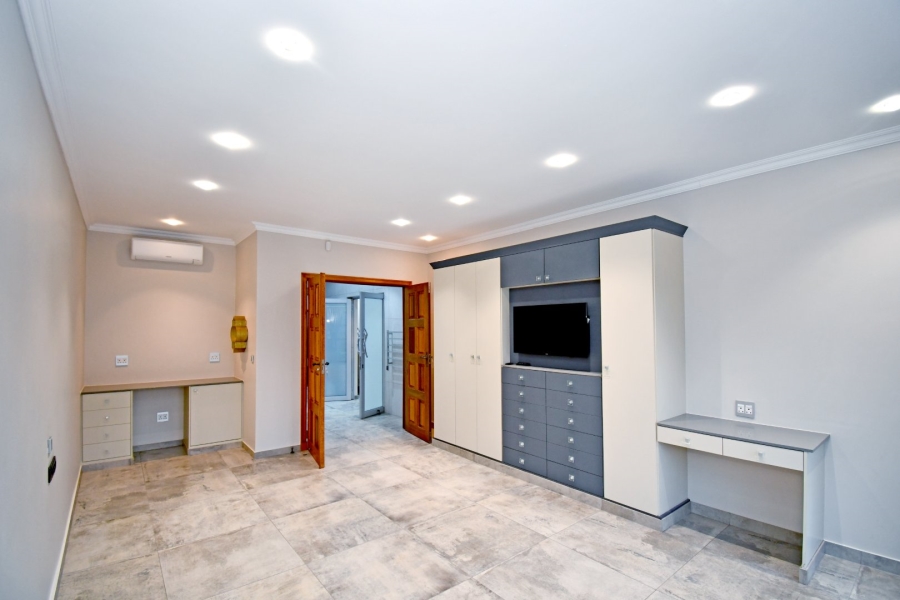 4 Bedroom Property for Sale in Poortview Gauteng