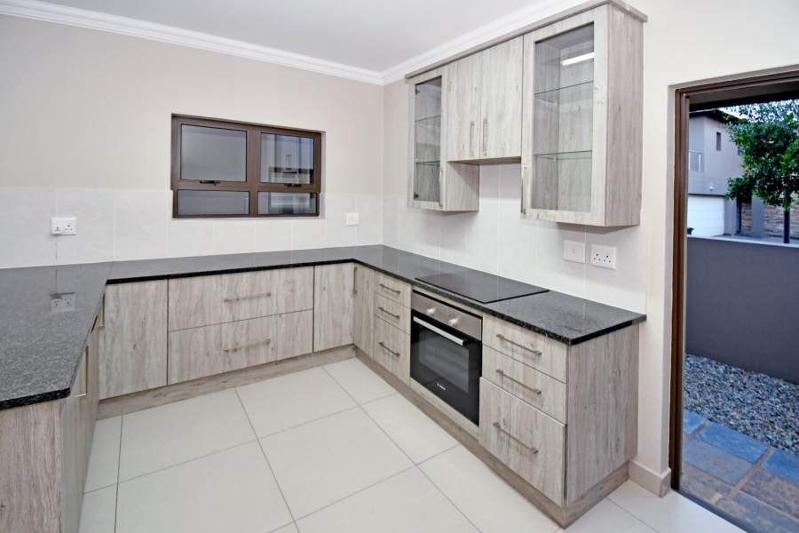 3 Bedroom Property for Sale in Eikenhof Gauteng