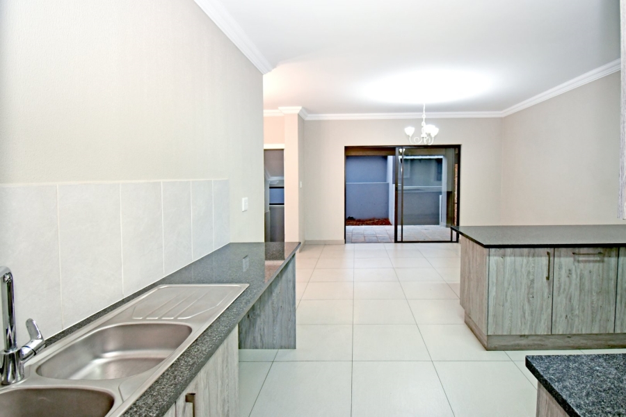 3 Bedroom Property for Sale in Eikenhof Gauteng