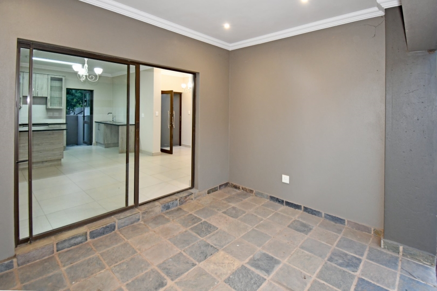 3 Bedroom Property for Sale in Eikenhof Gauteng