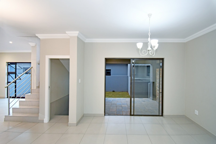 3 Bedroom Property for Sale in Eikenhof Gauteng