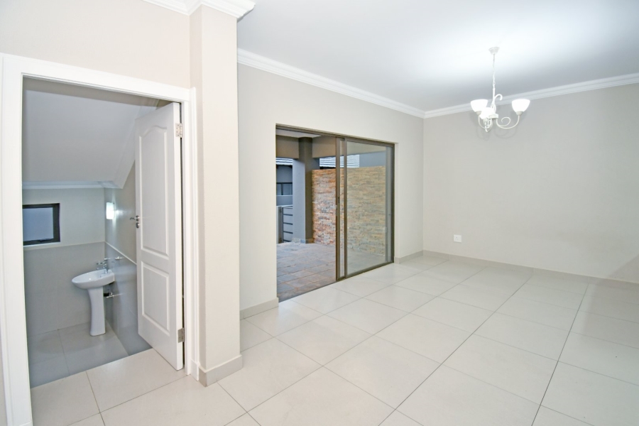 3 Bedroom Property for Sale in Eikenhof Gauteng