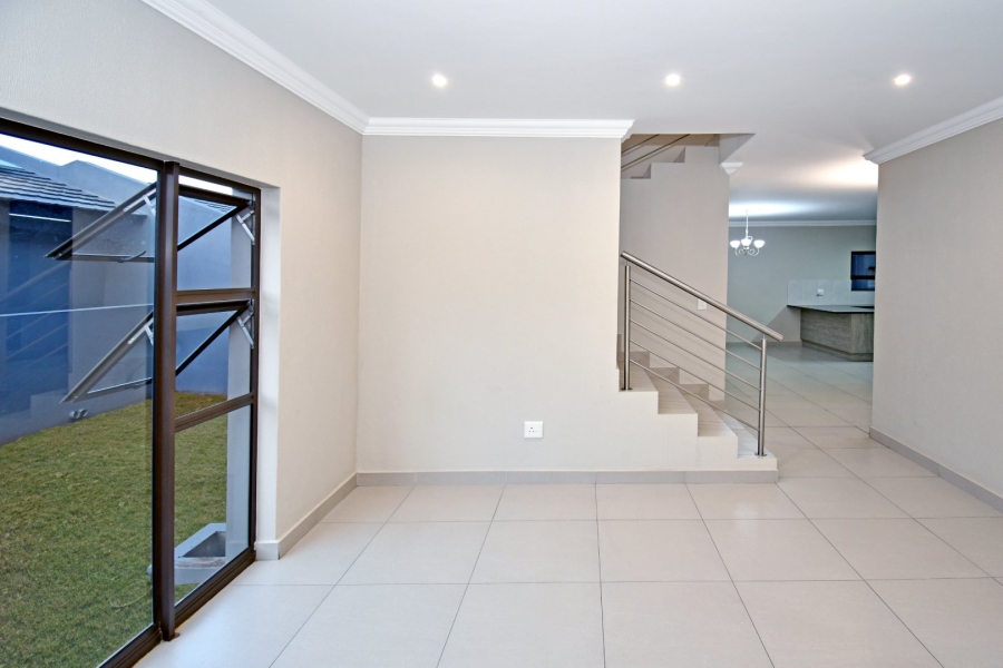 3 Bedroom Property for Sale in Eikenhof Gauteng