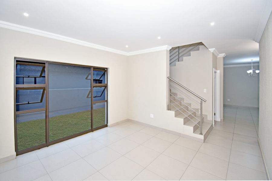 3 Bedroom Property for Sale in Eikenhof Gauteng