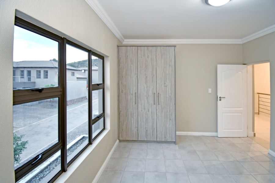 3 Bedroom Property for Sale in Eikenhof Gauteng
