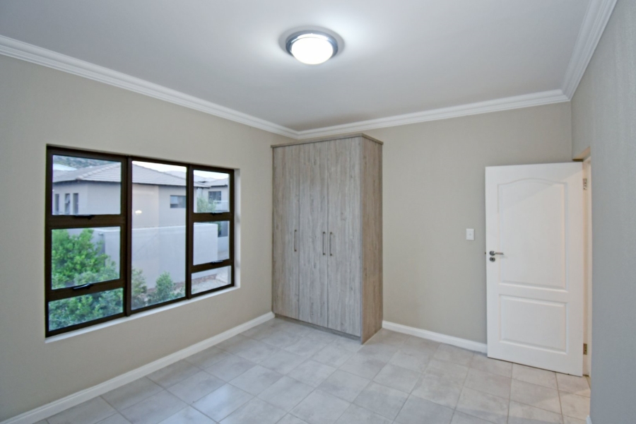 3 Bedroom Property for Sale in Eikenhof Gauteng