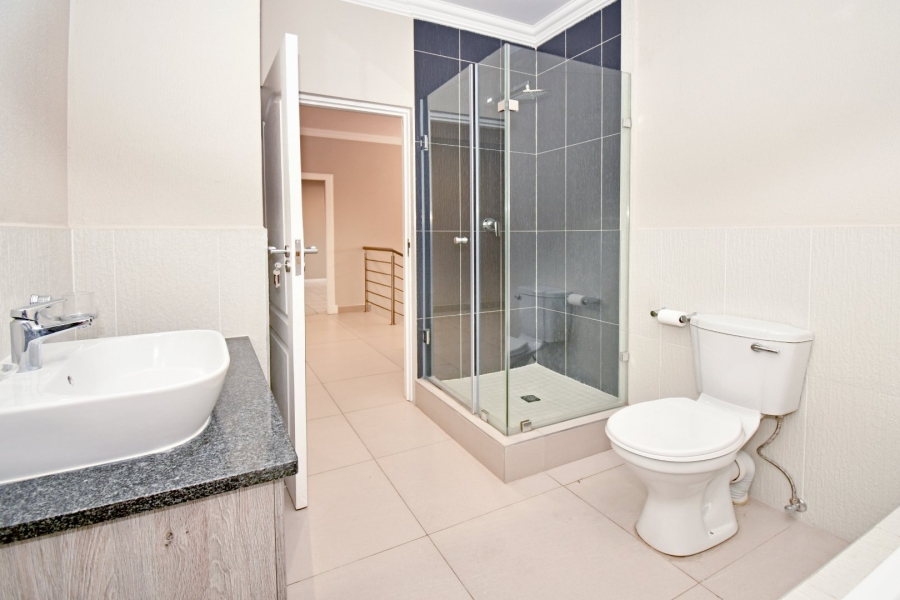 3 Bedroom Property for Sale in Eikenhof Gauteng