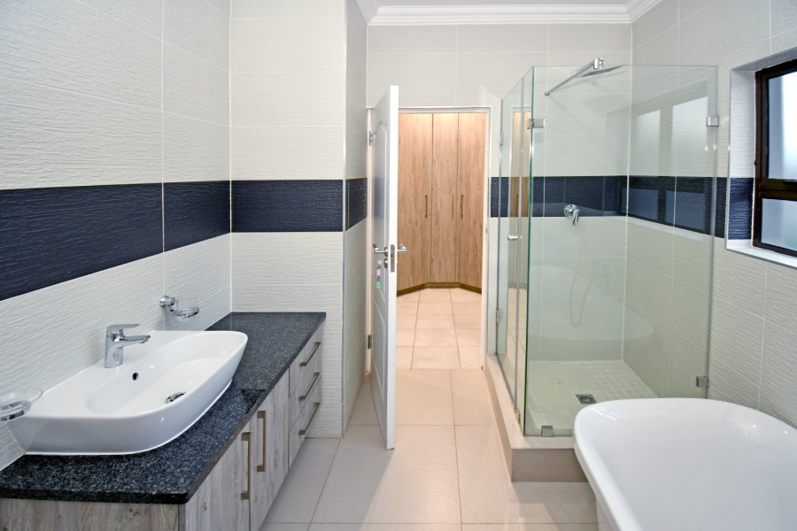 3 Bedroom Property for Sale in Eikenhof Gauteng