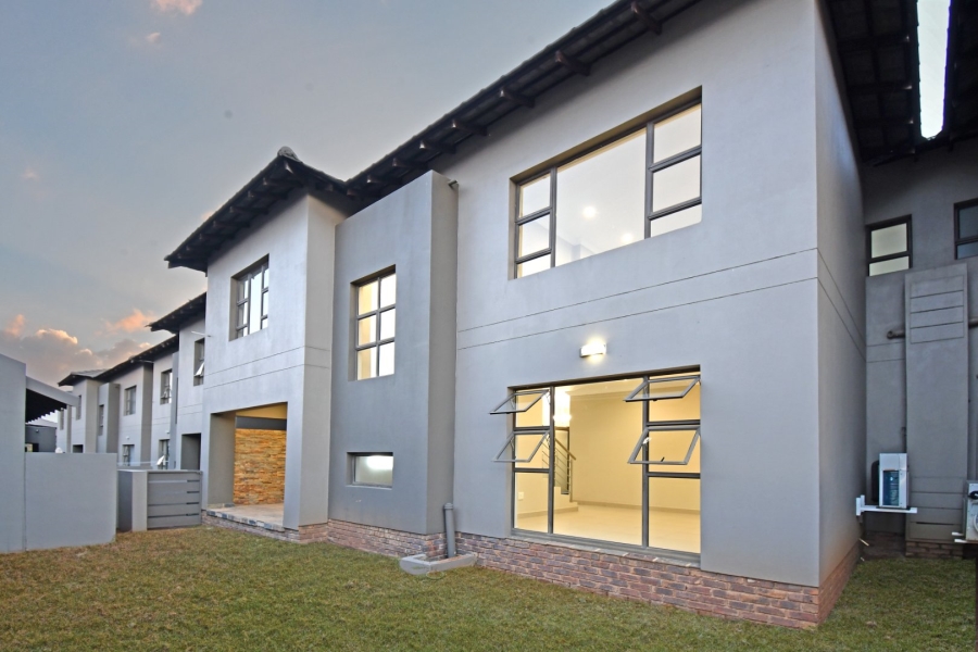 3 Bedroom Property for Sale in Eikenhof Gauteng