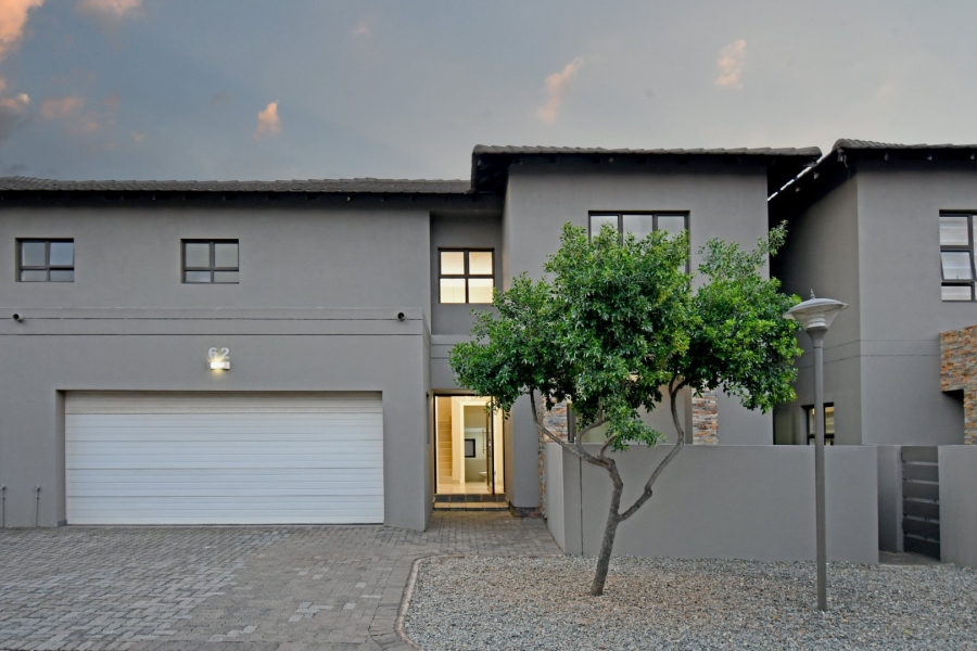 3 Bedroom Property for Sale in Eikenhof Gauteng