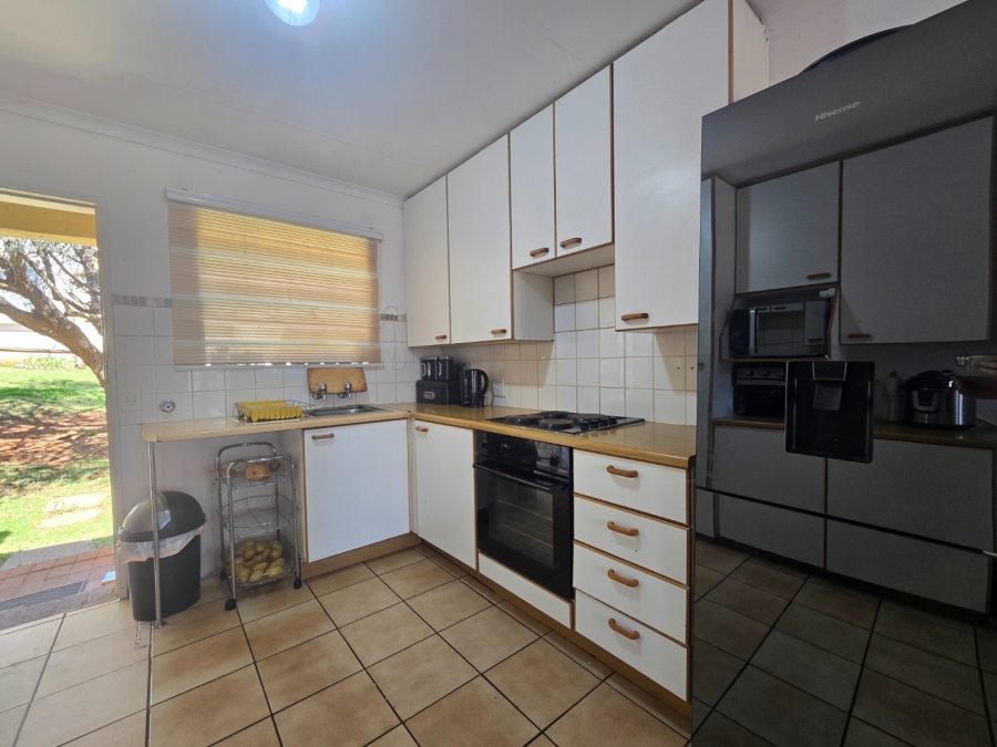 3 Bedroom Property for Sale in Carenvale Gauteng