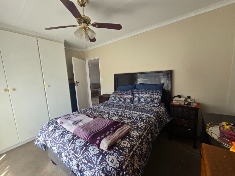 3 Bedroom Property for Sale in Carenvale Gauteng