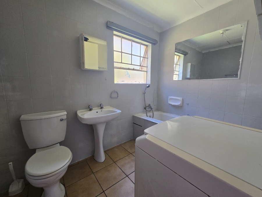 3 Bedroom Property for Sale in Carenvale Gauteng