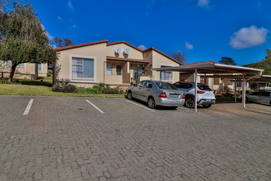 3 Bedroom Property for Sale in Carenvale Gauteng