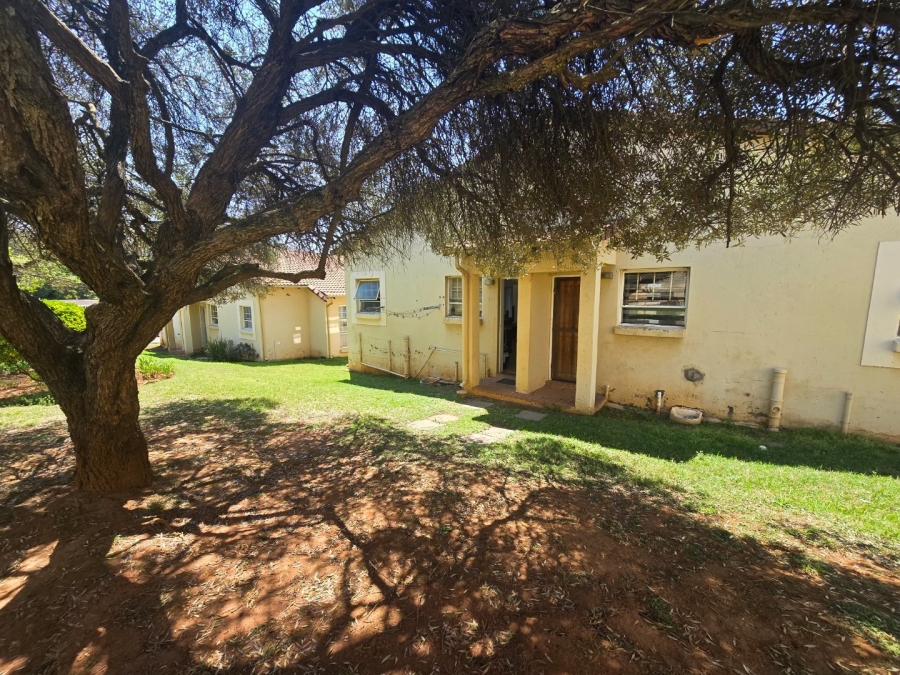 3 Bedroom Property for Sale in Carenvale Gauteng