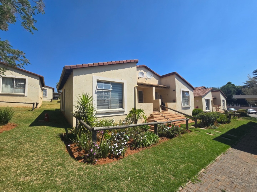3 Bedroom Property for Sale in Carenvale Gauteng
