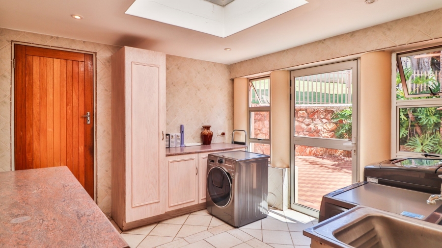 4 Bedroom Property for Sale in Helderkruin Gauteng
