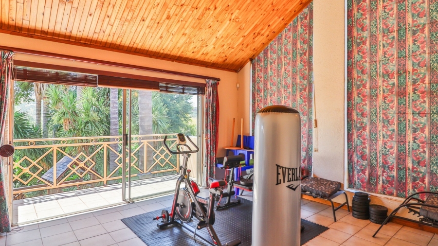 4 Bedroom Property for Sale in Helderkruin Gauteng