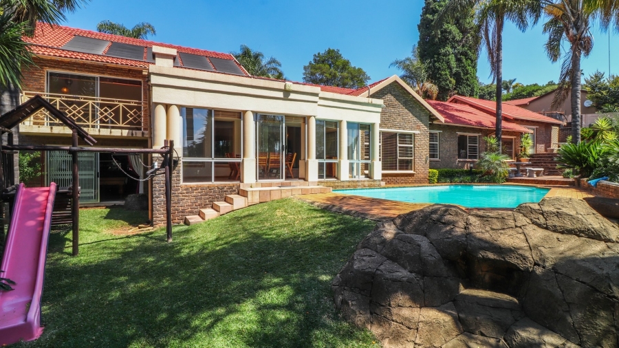 4 Bedroom Property for Sale in Helderkruin Gauteng
