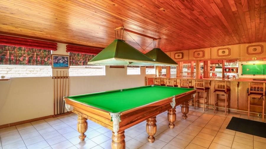 4 Bedroom Property for Sale in Helderkruin Gauteng