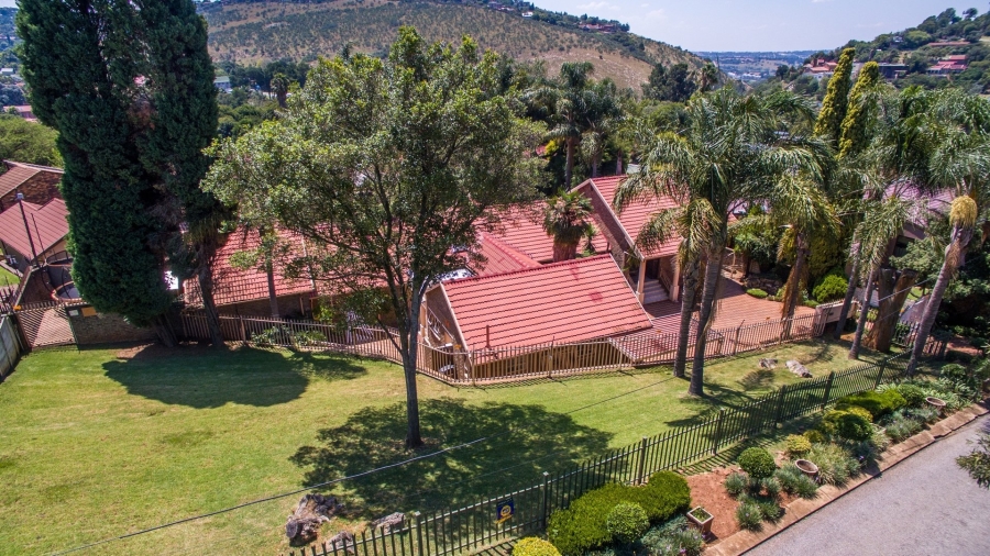 4 Bedroom Property for Sale in Helderkruin Gauteng