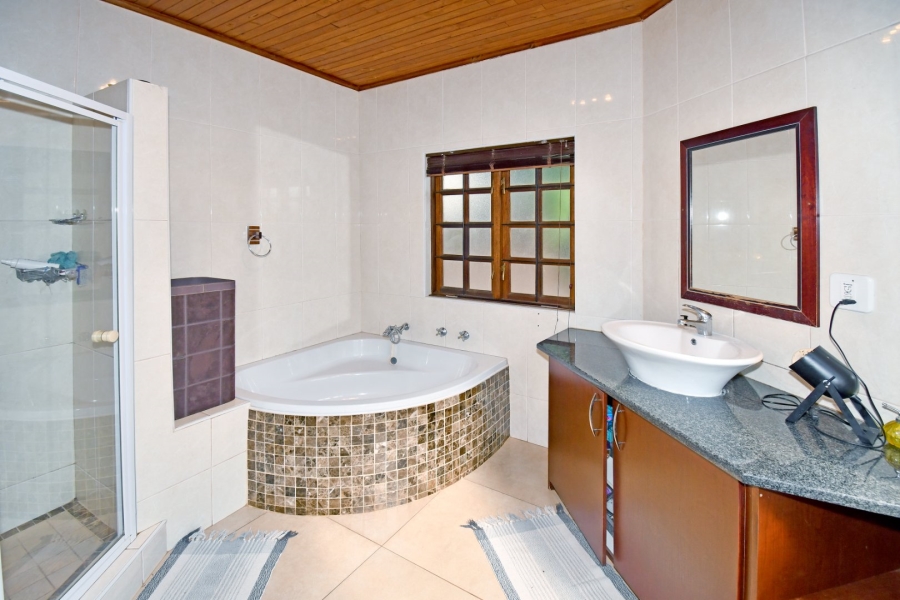4 Bedroom Property for Sale in Heuningklip Gauteng