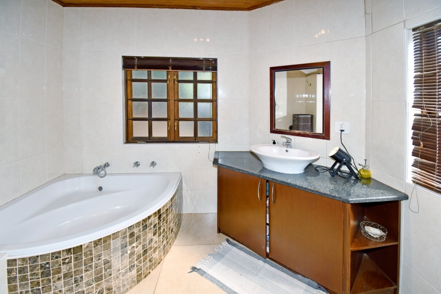 4 Bedroom Property for Sale in Heuningklip Gauteng