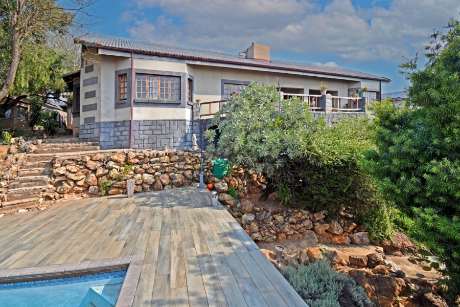 4 Bedroom Property for Sale in Heuningklip Gauteng