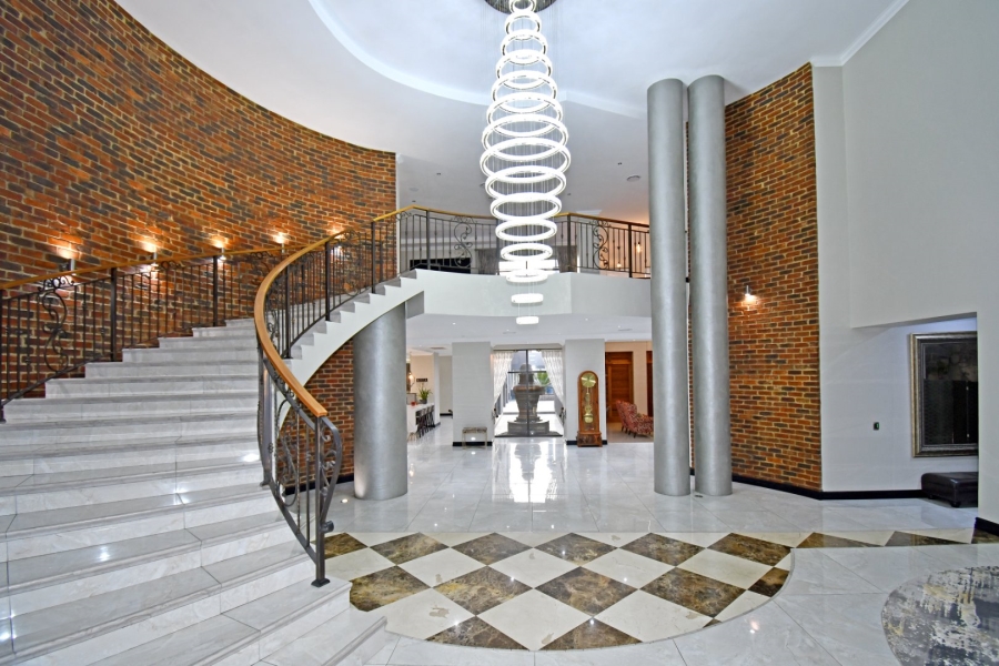 5 Bedroom Property for Sale in Poortview Gauteng