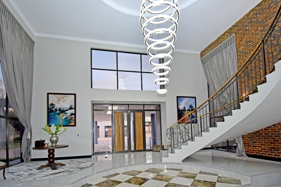 5 Bedroom Property for Sale in Poortview Gauteng