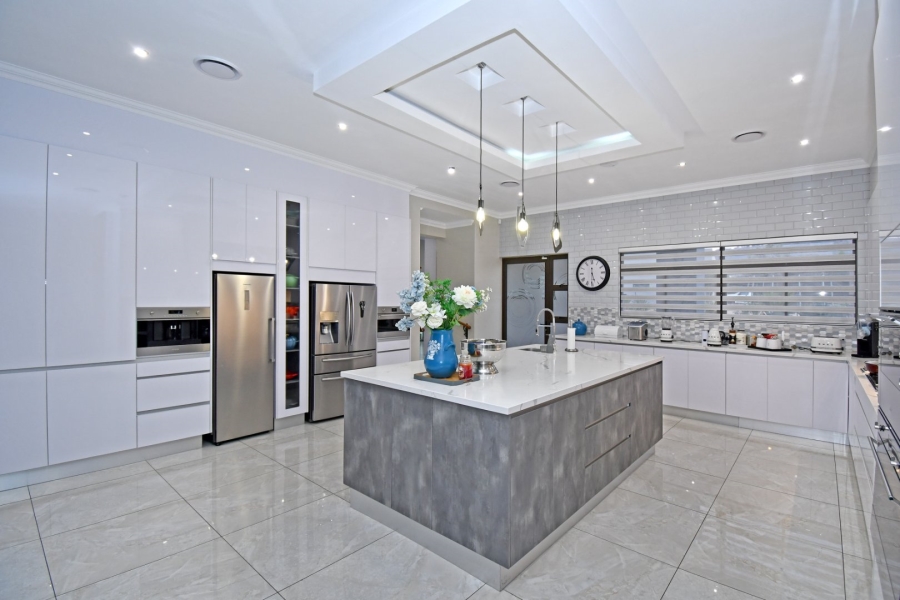 5 Bedroom Property for Sale in Poortview Gauteng