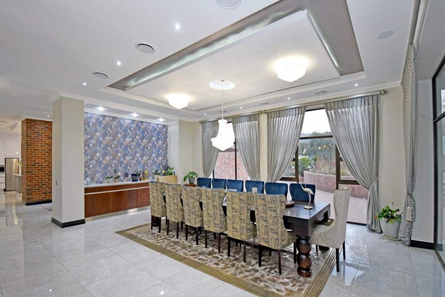 5 Bedroom Property for Sale in Poortview Gauteng
