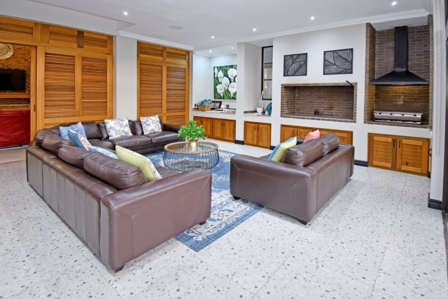 5 Bedroom Property for Sale in Poortview Gauteng