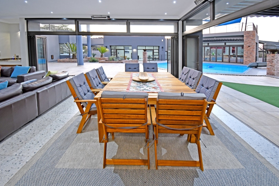 5 Bedroom Property for Sale in Poortview Gauteng