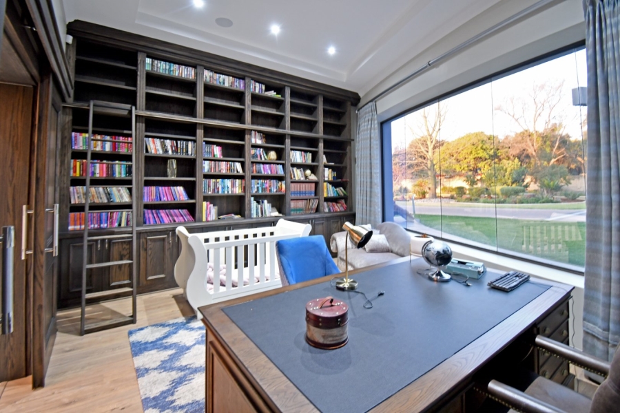 5 Bedroom Property for Sale in Poortview Gauteng