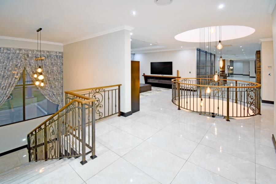 5 Bedroom Property for Sale in Poortview Gauteng