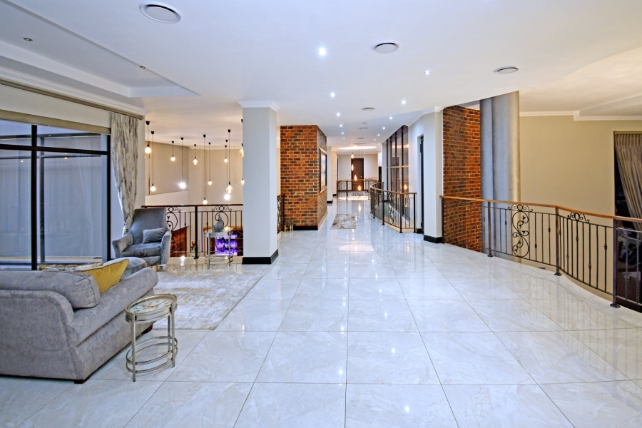 5 Bedroom Property for Sale in Poortview Gauteng
