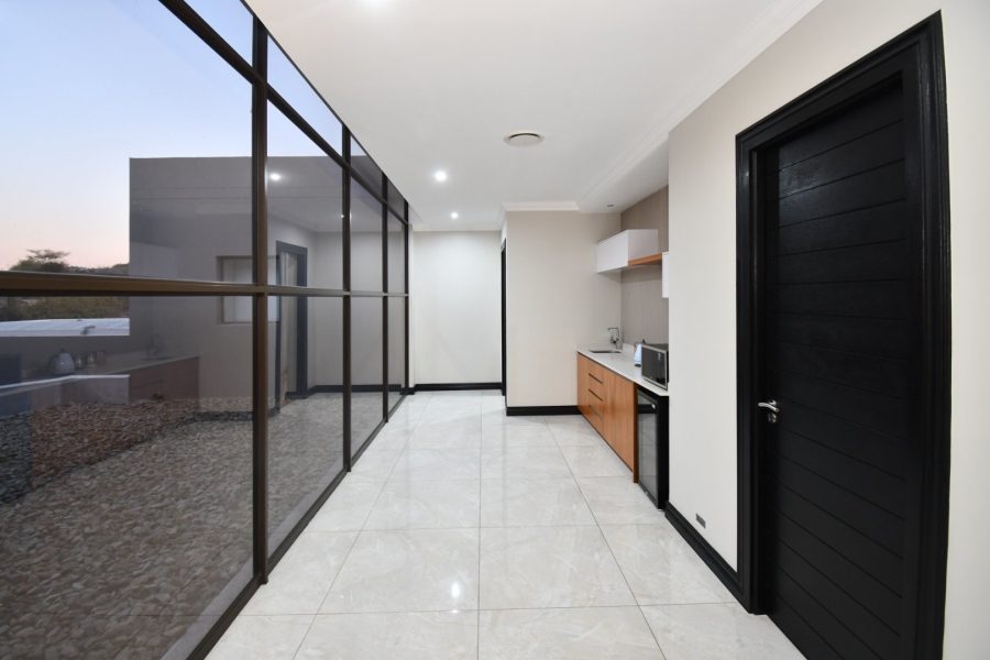 5 Bedroom Property for Sale in Poortview Gauteng